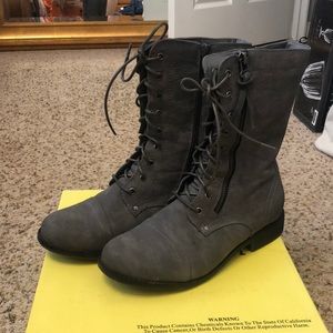Combat boots